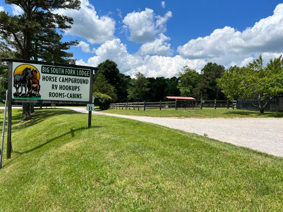 Big South Fork Lodge Jamestown Exterior photo